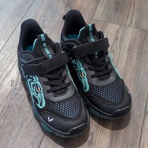 Vitike Tennis Shoes Boys 3.5